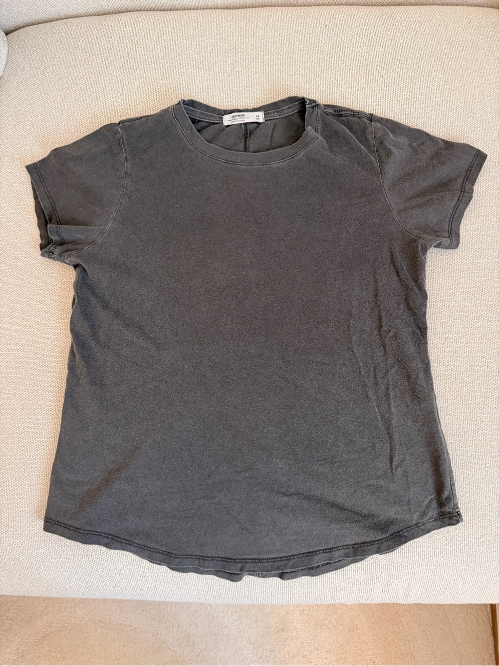 Classic Tshirt in Charcoal
